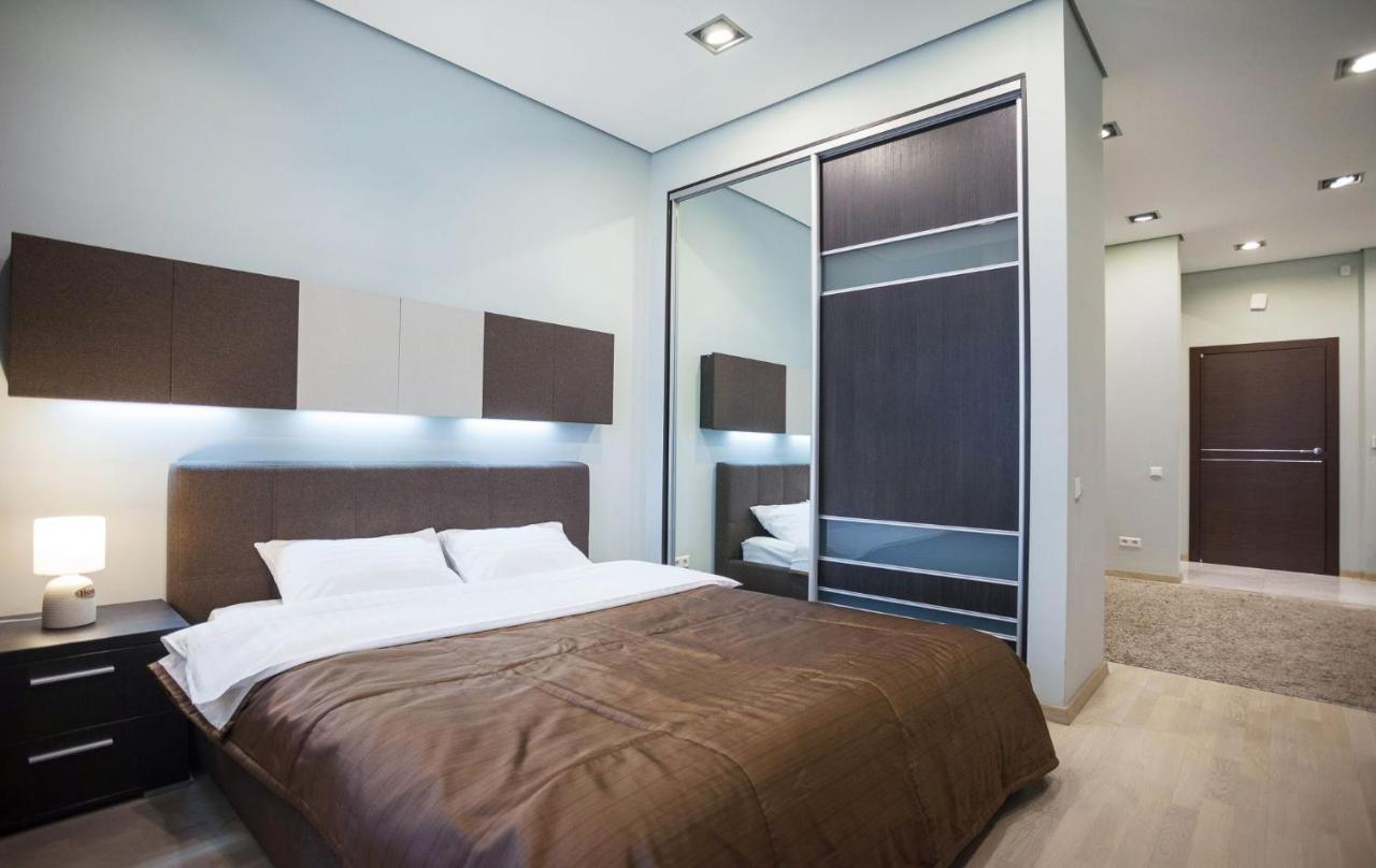 Navit Apartments With Breakfast, Near The Railway Station, The City Center And The Park Kiev Exterior foto